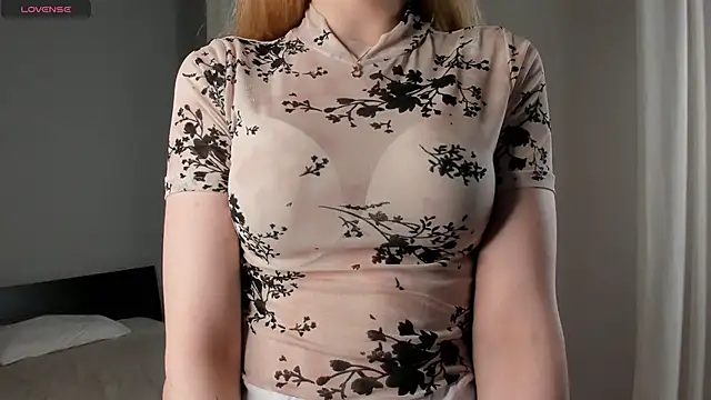 Snapshot of MarenRawicki chatting on 10.07.25 MarenRawicki online show from 10.07.25