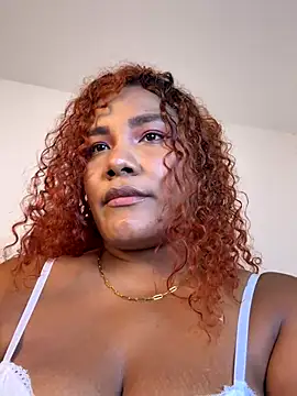 Snapshot of anailynn chatting on 10.15.25 anailynn online show from 10.15.25