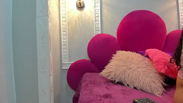 Saammy 17 online show from 10.27.25