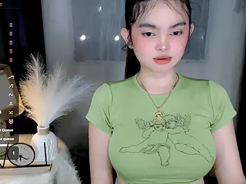 Snapshot of wildest_fantasy chatting on 12.17.25 wildest fantasy online show from 12.17.25