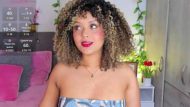 isajonnes18 online show from 10.21.25