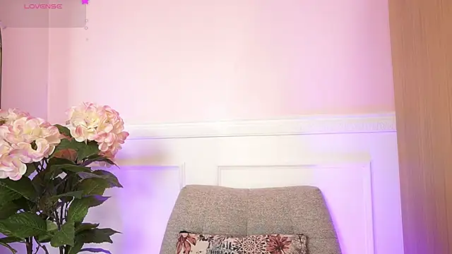 MilaCrave online show from 02.09.26