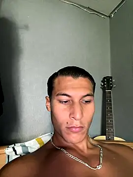 CentralMayaxx online show from 09.23.25