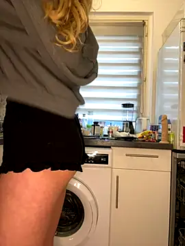 sexyhoneycake online show from 09.17.25