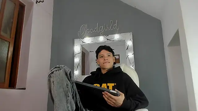 Snapshot of camillo_virgil chatting on 09.23.25 camillo virgil online show from 09.23.25