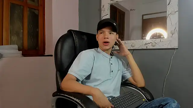 Snapshot of camillo_virgil chatting on 09.27.25 camillo virgil online show from 09.27.25