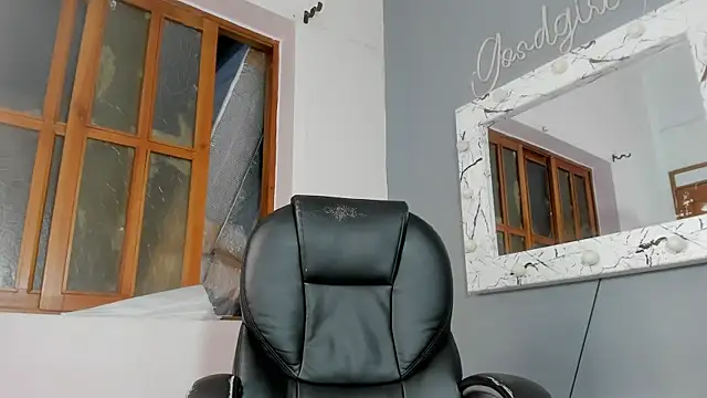 Snapshot of camillo_virgil chatting on 09.28.25 camillo virgil online show from 09.28.25