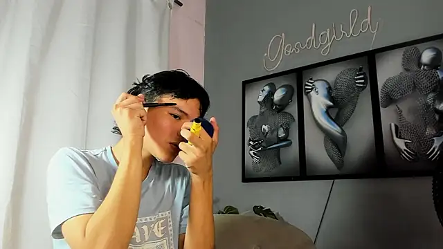 Snapshot of camillo_virgil chatting on 10.21.25 camillo virgil online show from 10.21.25