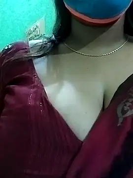 Snapshot of Dimplegirl chatting on 09.17.25 Dimplegirl online show from 09.17.25