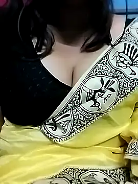 Snapshot of Dimplegirl chatting on 10.13.25 Dimplegirl online show from 10.13.25