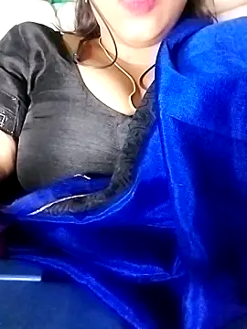 Snapshot of Dimplegirl chatting on 11.02.25 Dimplegirl online show from 11.02.25