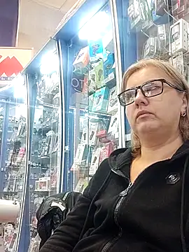 Snapshot of LustyyX chatting on 09.30.25 LustyyX online show from 09.30.25