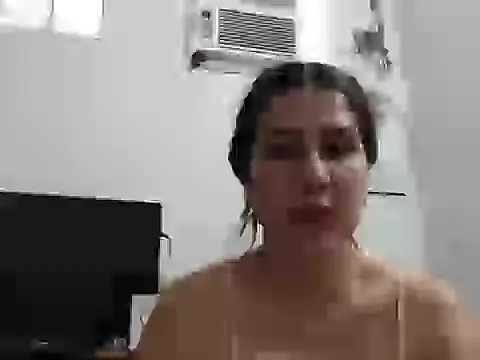 Snapshot of Bratzhot09 chatting on 11.03.25 Bratzhot09 online show from 11.03.25