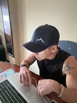 Latinhot31 online show from 02.23.26