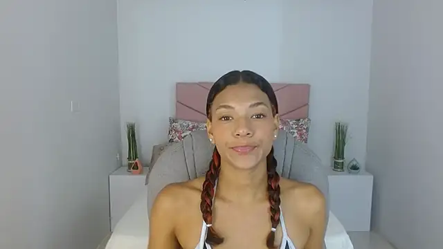 SarayVega  online show from 09.23.25