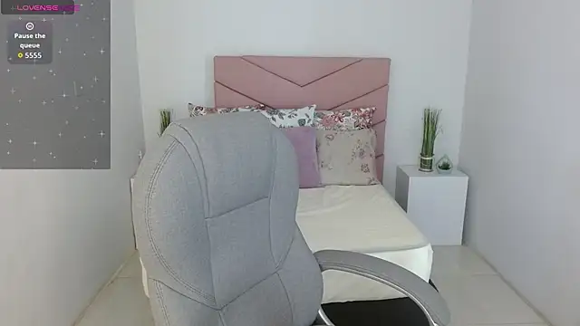 SarayVega  online show from 11.07.25