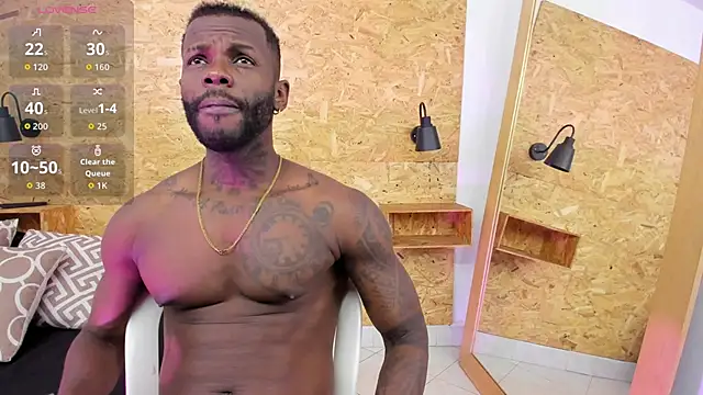 Snapshot of santiblack7 chatting on 09.29.25 santiblack7 online show from 09.29.25