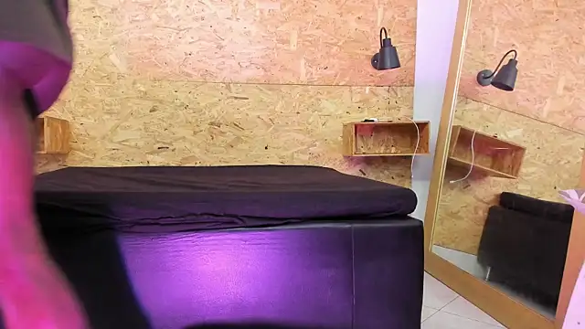 Snapshot of santiblack7 chatting on 10.08.25 santiblack7 online show from 10.08.25