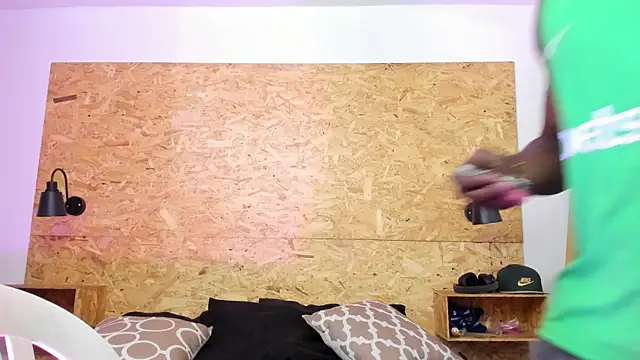 Snapshot of santiblack7 chatting on 10.14.25 santiblack7 online show from 10.14.25