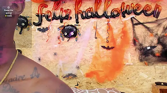 Snapshot of santiblack7 chatting on 10.29.25 santiblack7 online show from 10.29.25