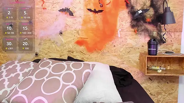 Snapshot of santiblack7 chatting on 10.30.25 santiblack7 online show from 10.30.25