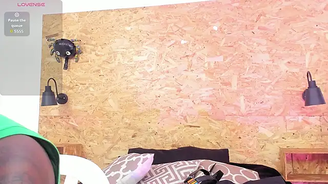 santiblack7 online show from 11.13.25