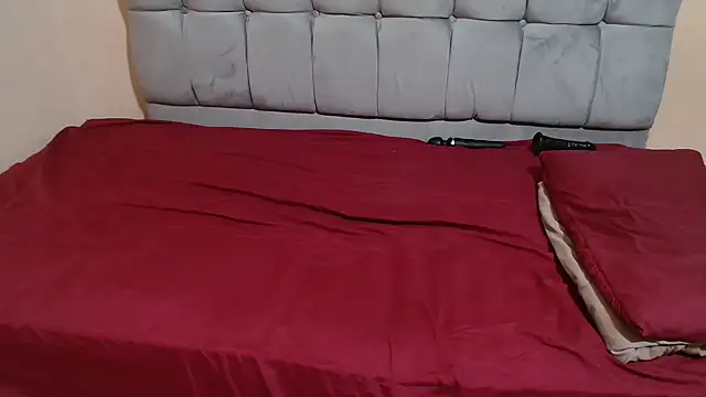 curveAss222 online show from 11.03.25