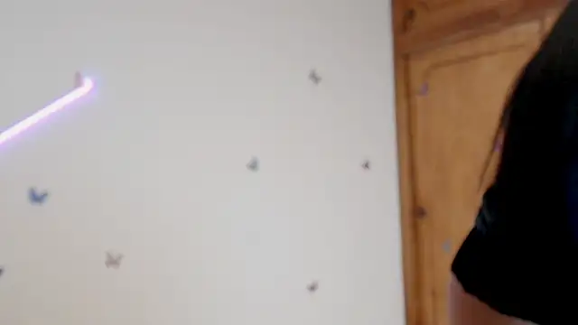 angelyxs online show from 11.04.25