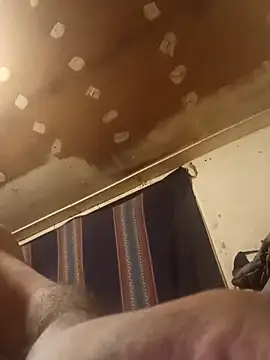 Snapshot of lucho2328 chatting on 10.27.25 lucho2328 online show from 10.27.25