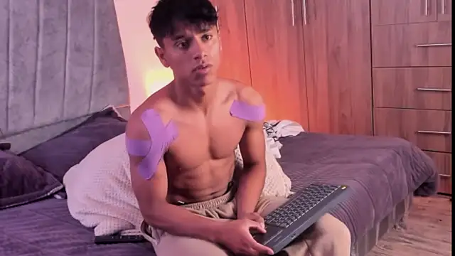 ZYZZ1312 online show from 10.13.25