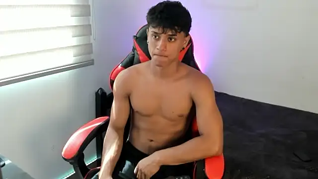 Snapshot of ZYZZ1312 chatting on 06.04.26 ZYZZ1312 online show from 06.04.26