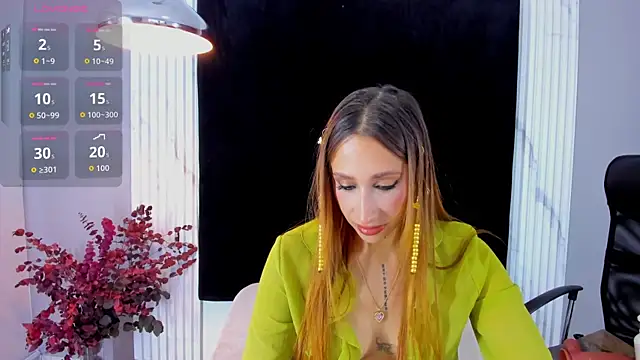 Snapshot of MONIK_FOX_CR chatting on 10.01.25 MONIK FOX CR online show from 10.01.25