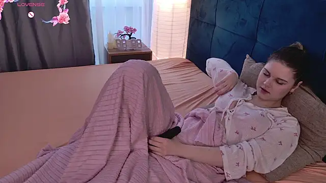 lisabaus online show from 04.10.26