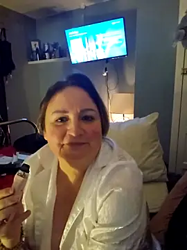 Snapshot of Naughtiness-but-Nice chatting on 10.24.25 Naughtiness-but-Nice online show from 10.24.25