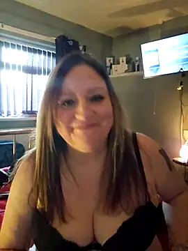 Snapshot of Naughtiness-but-Nice chatting on 10.25.25 Naughtiness-but-Nice online show from 10.25.25