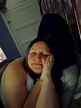 Snapshot of Naughtiness-but-Nice chatting on 10.26.25 Naughtiness-but-Nice online show from 10.26.25