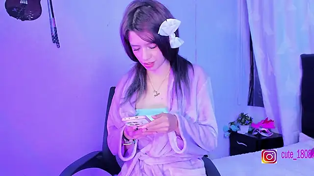 Snapshot of Sofiia_cute_ chatting on 10.21.25 Sofiia cute online show from 10.21.25