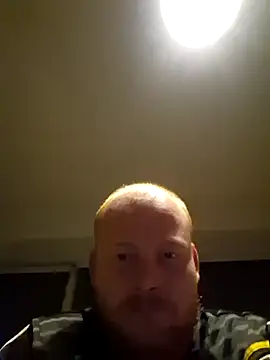 Snapshot of svenni2525 chatting on 10.14.25 svenni2525 online show from 10.14.25