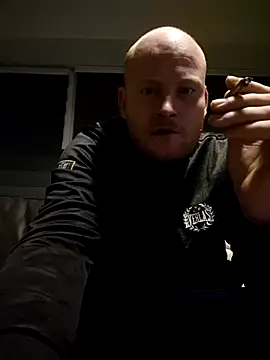 Snapshot of svenni2525 chatting on 10.28.25 svenni2525 online show from 10.28.25