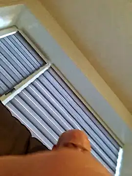 Snapshot of svenni2525 chatting on 10.30.25 svenni2525 online show from 10.30.25