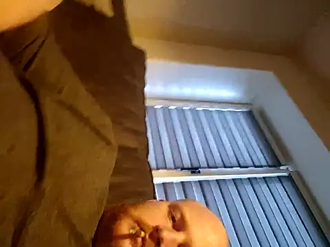 Snapshot of svenni2525 chatting on 11.15.25 svenni2525 online show from 11.15.25