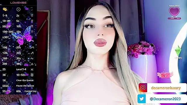 Snapshot of Cameron_baby chatting on 10.19.25 Cameron baby online show from 10.19.25