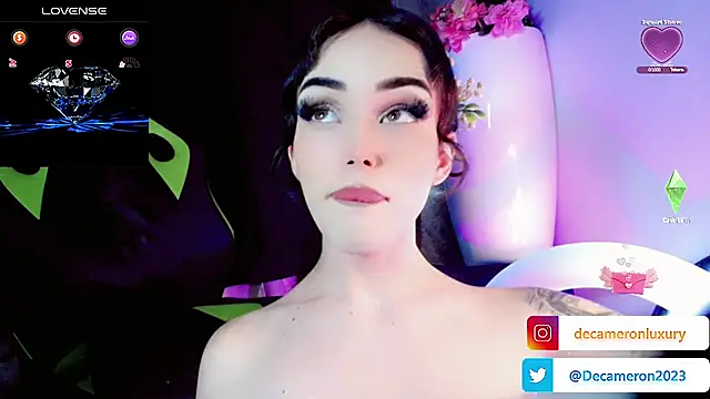 Snapshot of Cameron_baby chatting on 10.21.25 Cameron baby online show from 10.21.25