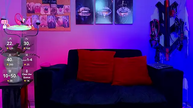 JulietthNoir online show from 10.05.25