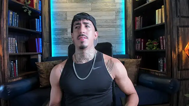 Snapshot of Donovan_Desmond chatting on 10.23.25 Donovan Desmond online show from 10.23.25