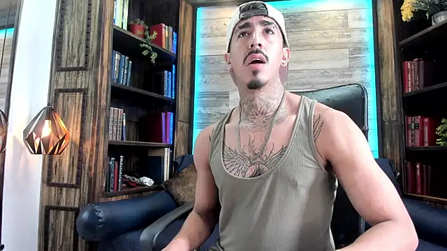 Snapshot of Donovan_Desmond chatting on 10.24.25 Donovan Desmond online show from 10.24.25