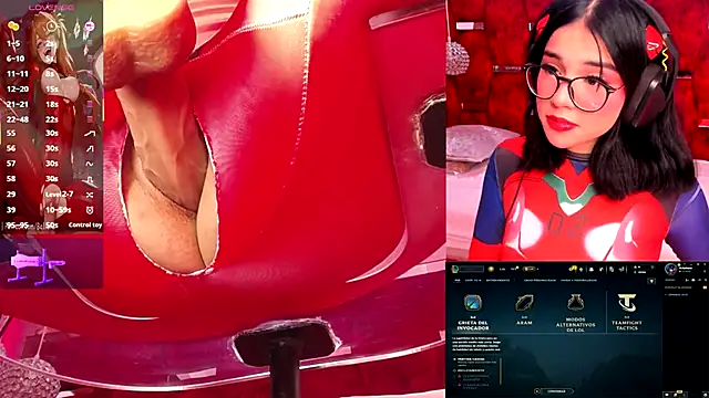AriAddams online show from 09.22.25