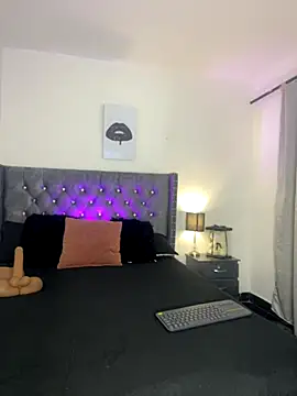 sofii escobar online show from 10.18.25