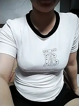 Mie rose online show from 10.18.25