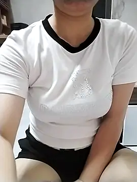 Mie rose online show from 10.19.25